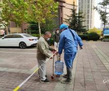 市財政局抗疫志愿服務(wù)“沉”一線、“沖”一線、“戰(zhàn)”一線、“守”一線